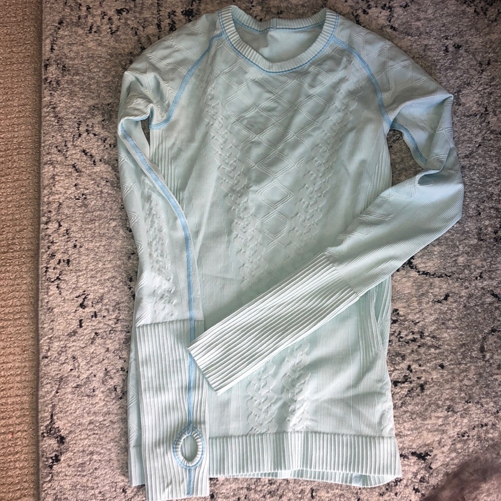 Lululemon Athletica long sleeve size 4